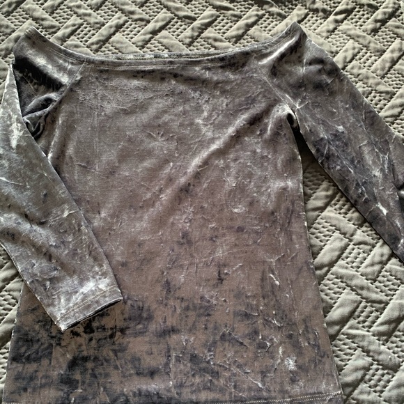 Velvet Off-Shoulder Top - Picture 3 of 3